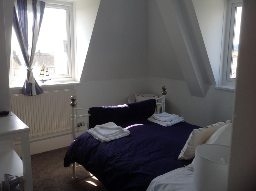 Cambridge House Torpoint Quarto foto